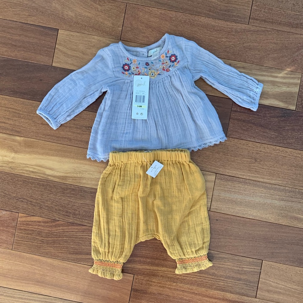 Baby outfit NWT